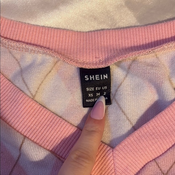 Pink Argyle Cropped Sweater - Picture 2 of 3